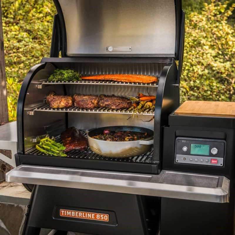 Traeger Grill Timberline 850 in Aktion
